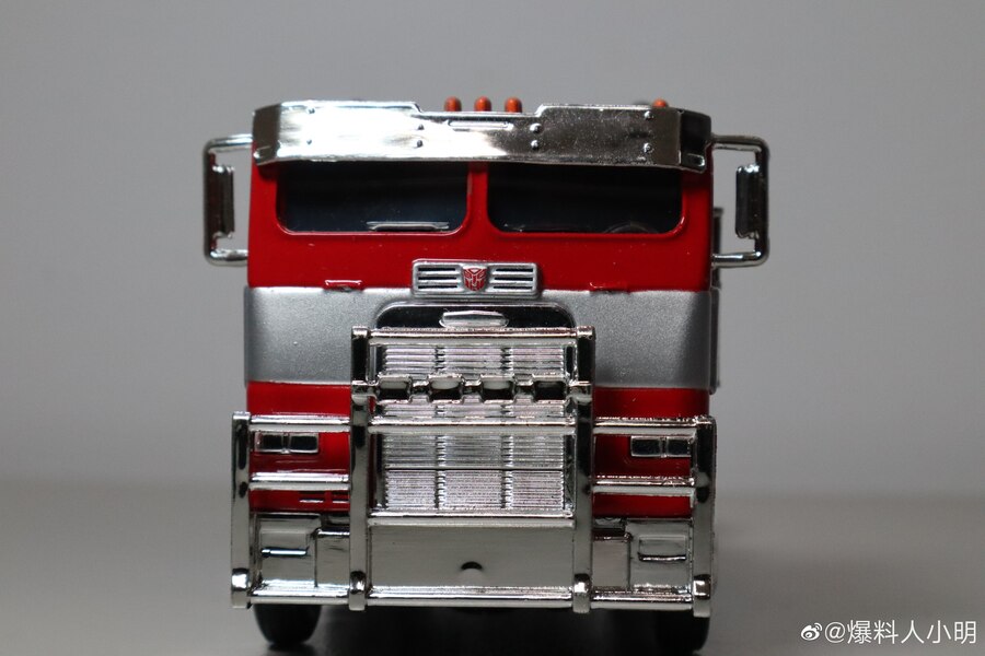  In Hand Image Of Jada Toys Transformers Rise Of The Beasts Optimus Prime  (3 of 9)